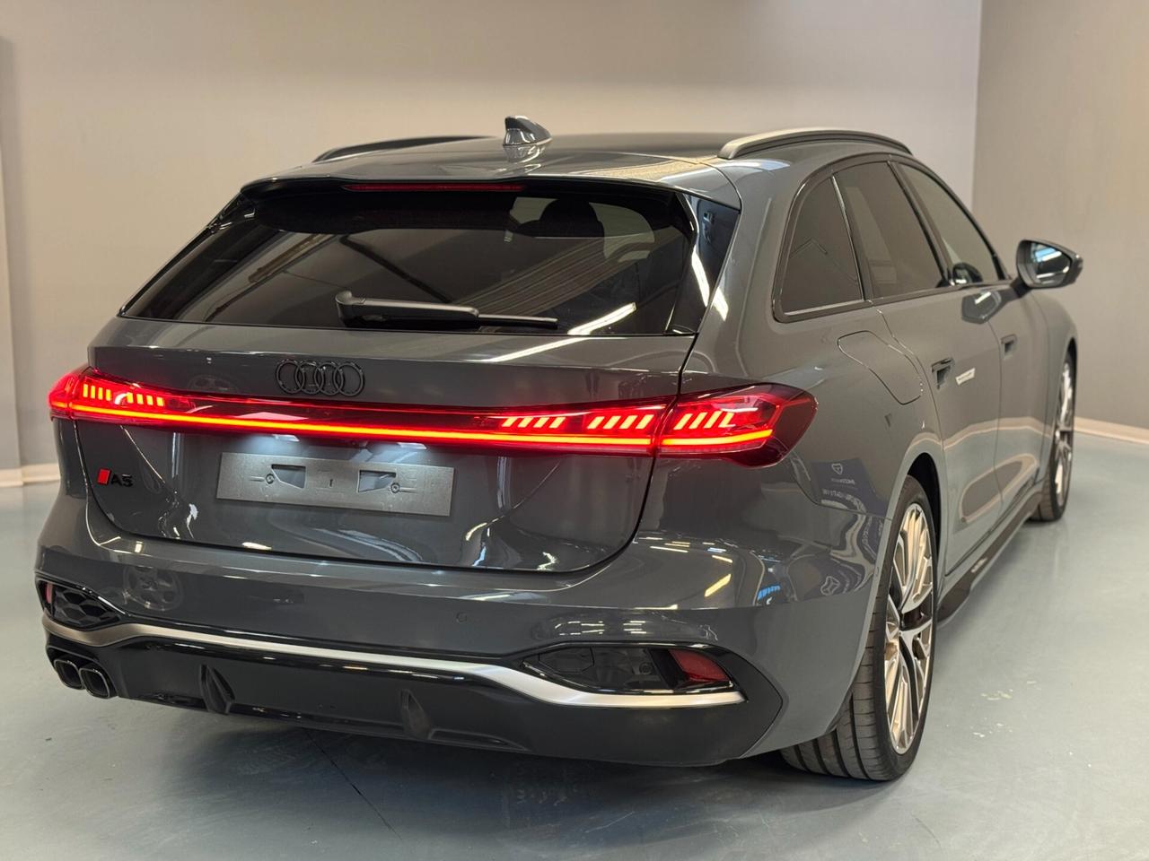 Audi A5 Avant TDI 150kW mHEV+ S tronic Quattro Launch edition one