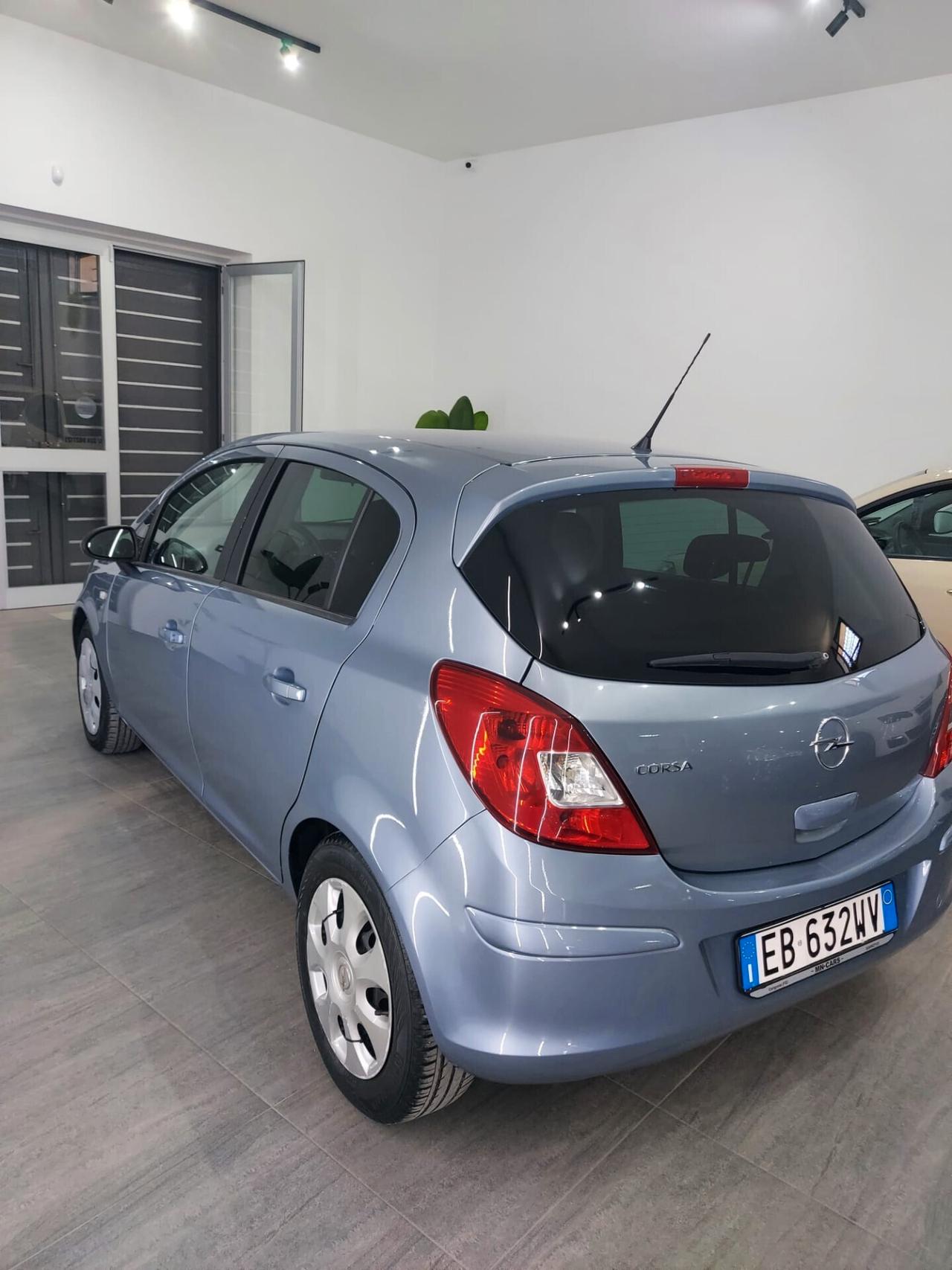 Opel Corsa 1.2 5 porte Easytronic 111 2010