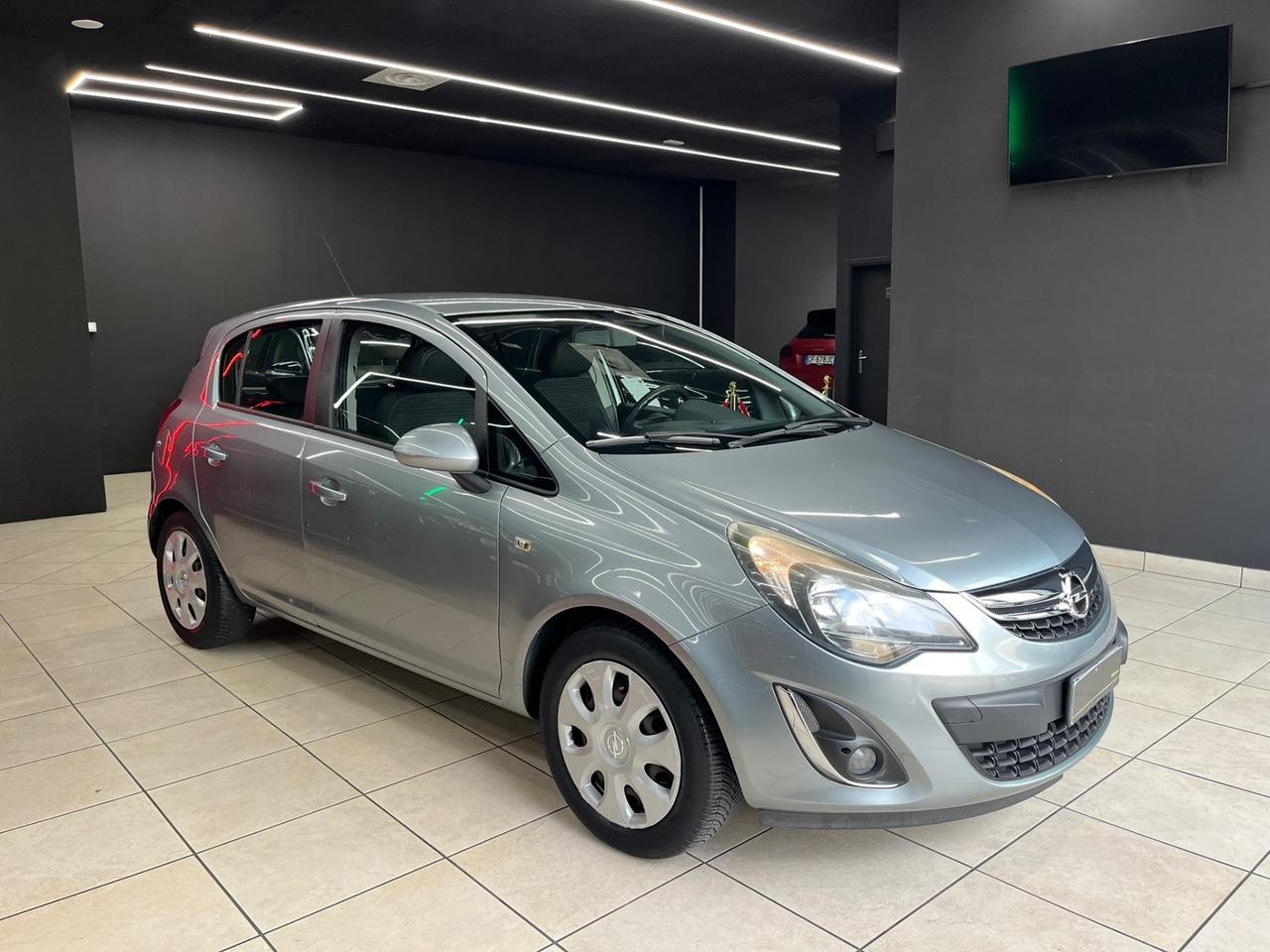 Opel Corsa 1.2 5 porte Ecotec OK NEOPATENTATI