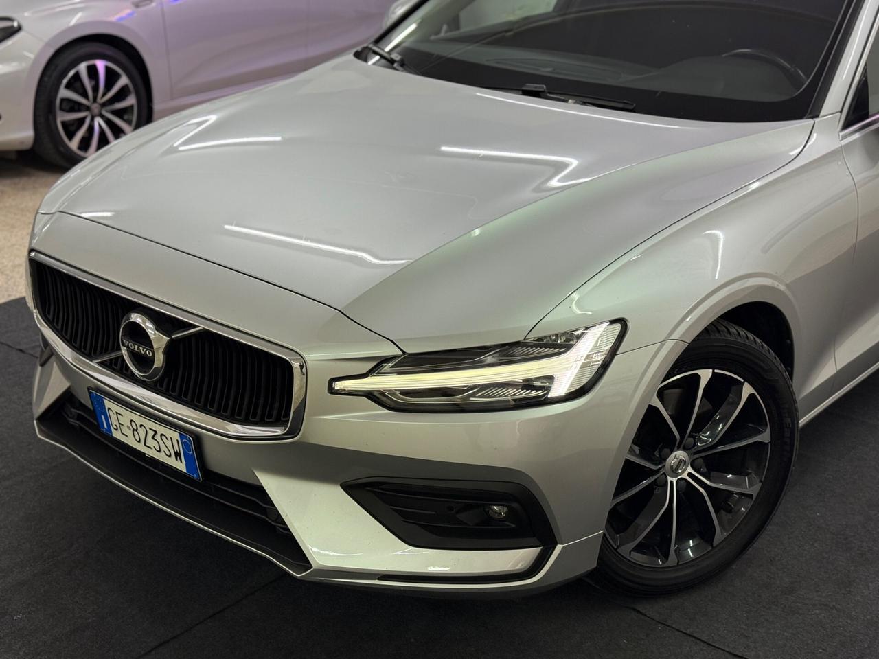 VOLVO V60 2021 B4 Geartronic