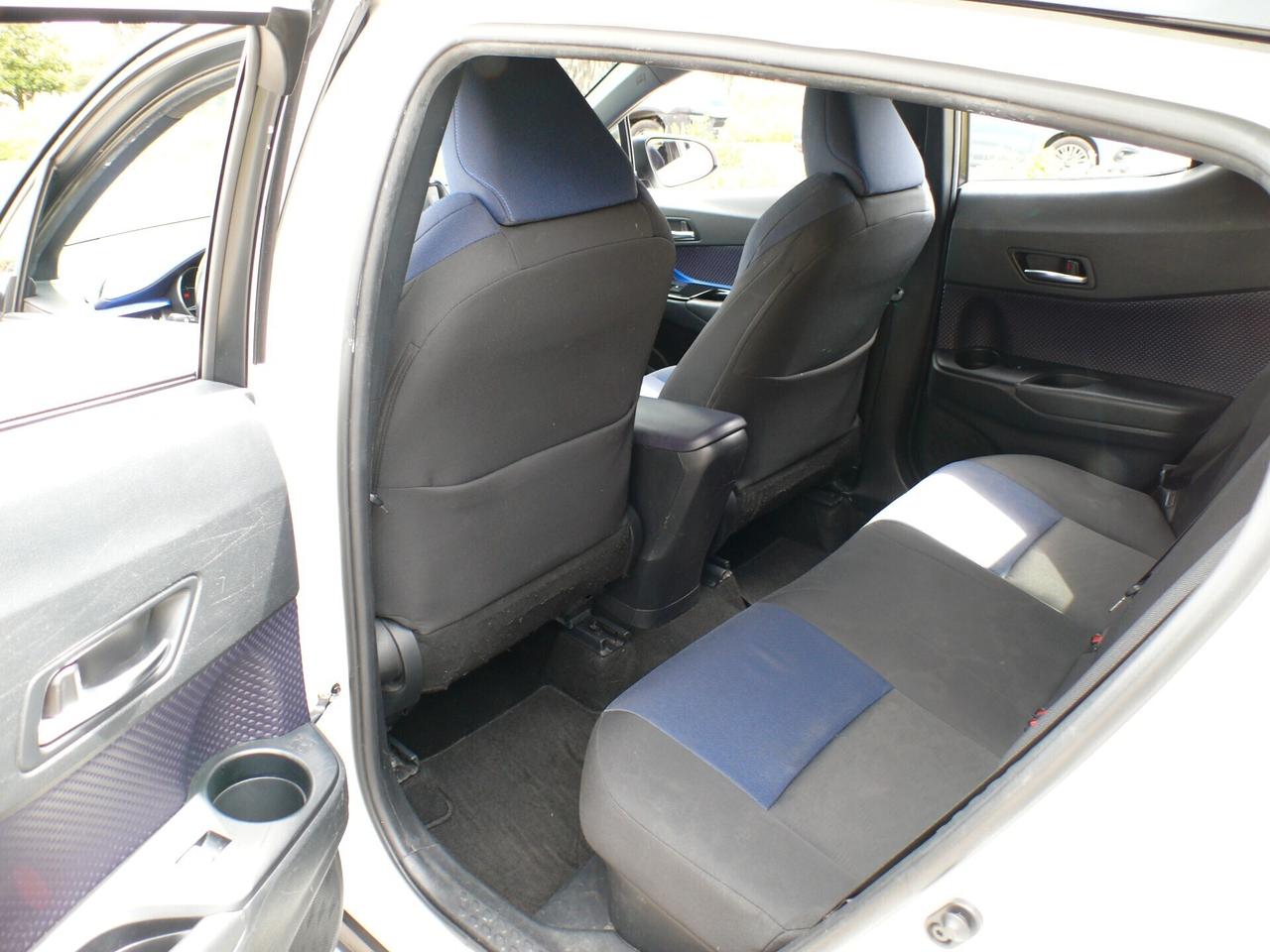 Toyota C-HR Hybrid E-CVT (M1310)