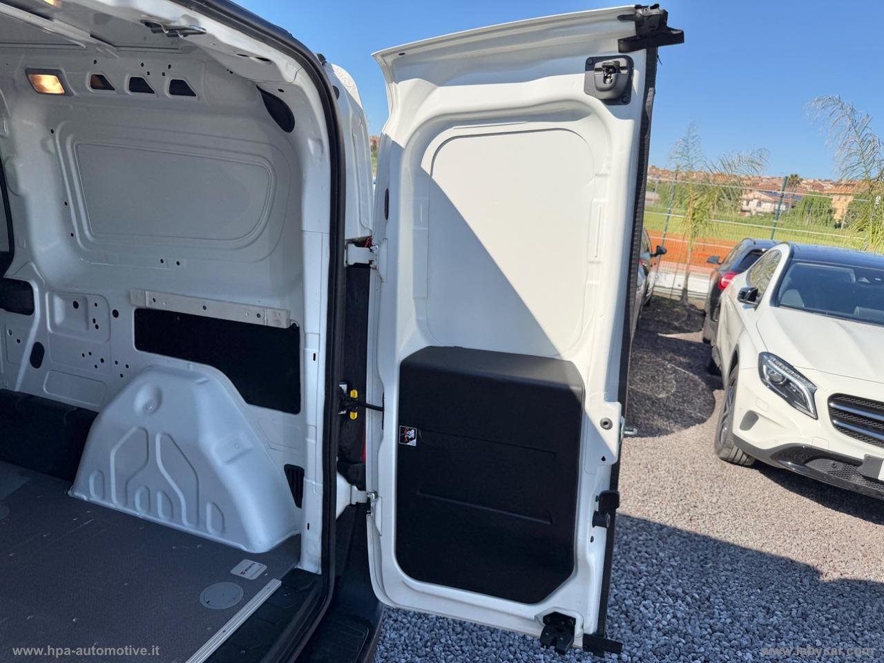 FIAT Doblò 1.6 MJT 120CV MAXI 3 POSTI NAVI RETROCAMERA CLIMA AUTOMATICO