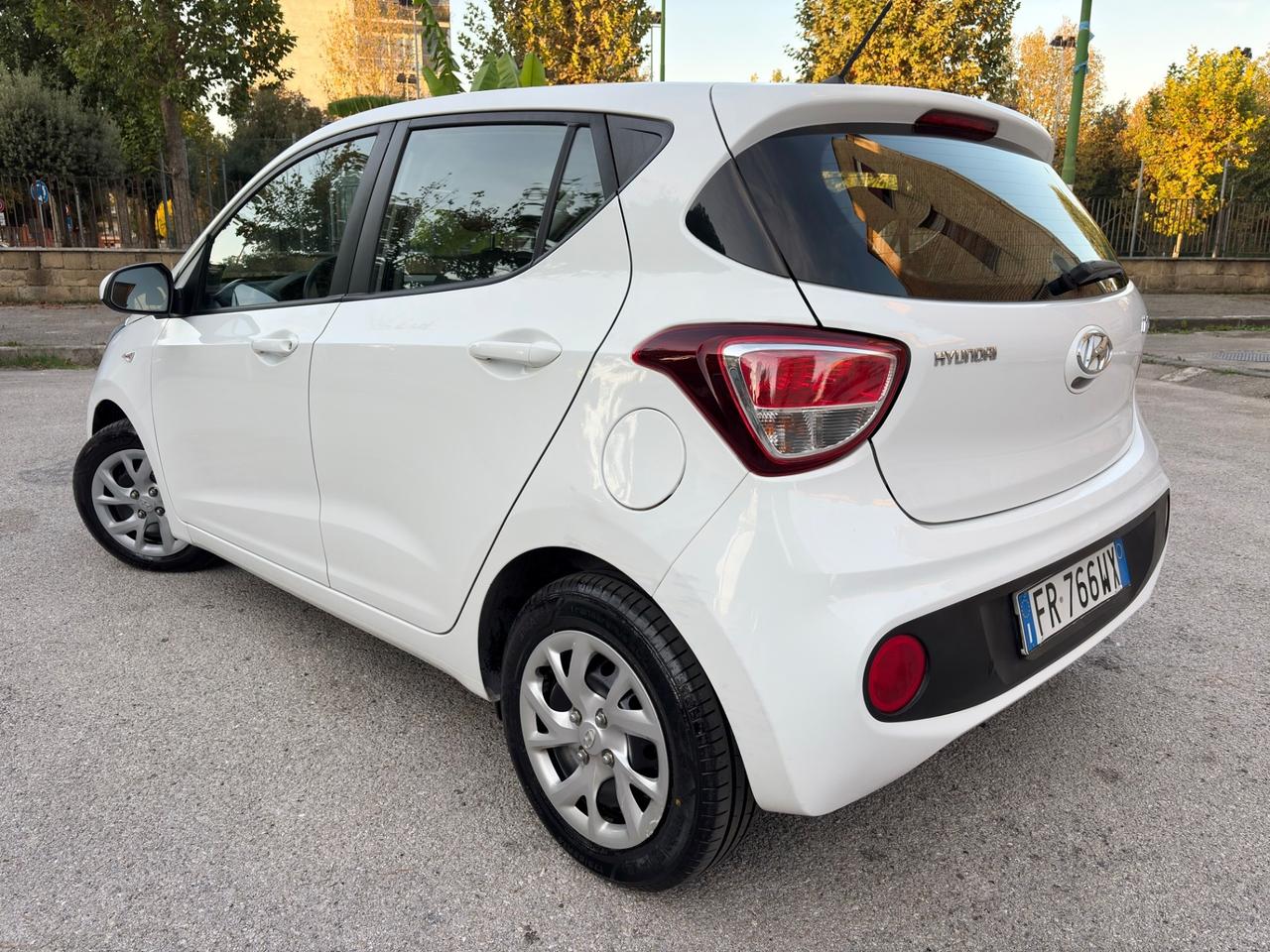 Hyundai i10 restyling 1.0 benz/GPL magnifica