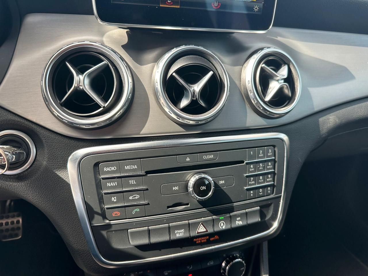 Mercedes-benz GLA 180 Premium