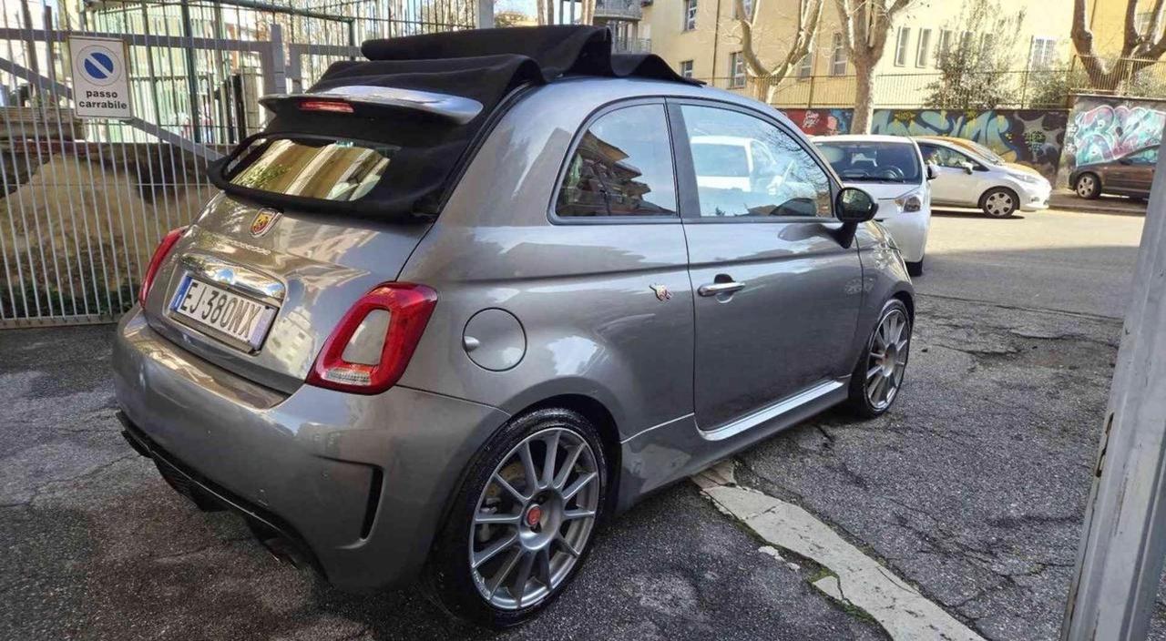 Abarth 500 C 1.4 Turbo T-Jet