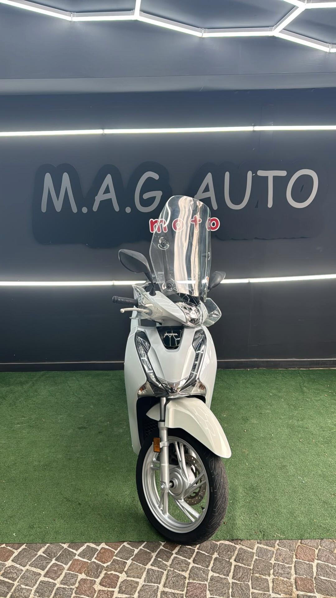 Honda SH 125 SPORT