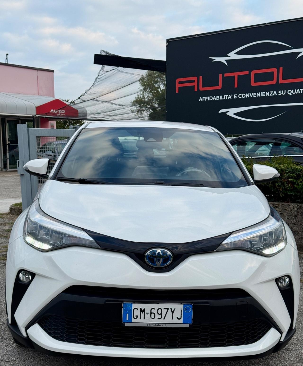 Toyota C-HR 1.8 Hybrid E-CVT Trend 61.500KM