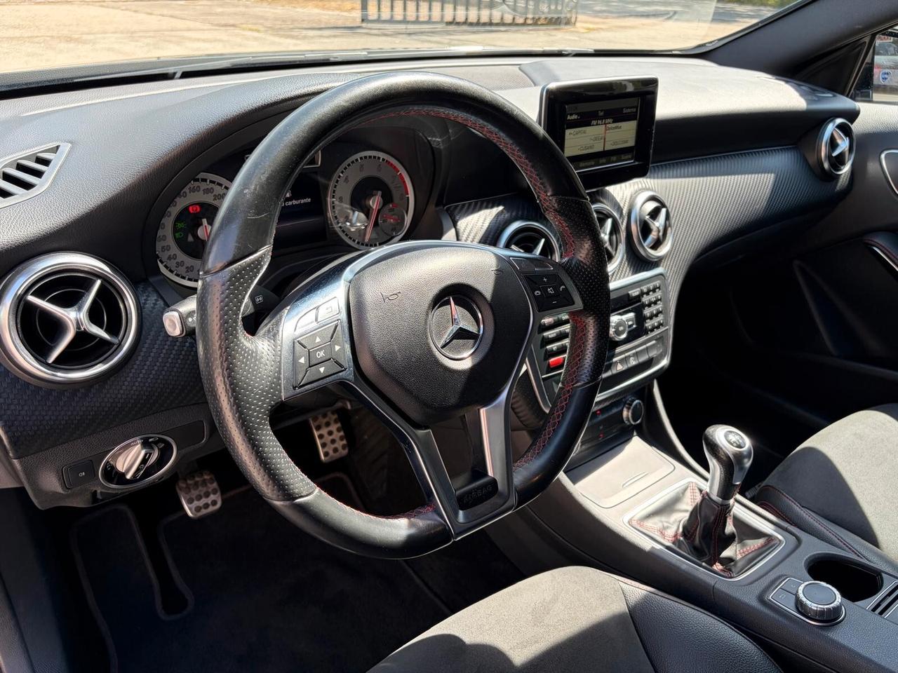 MERCEDES CLASSE A 180 PREMIUM "OK NEOPATENTATI"