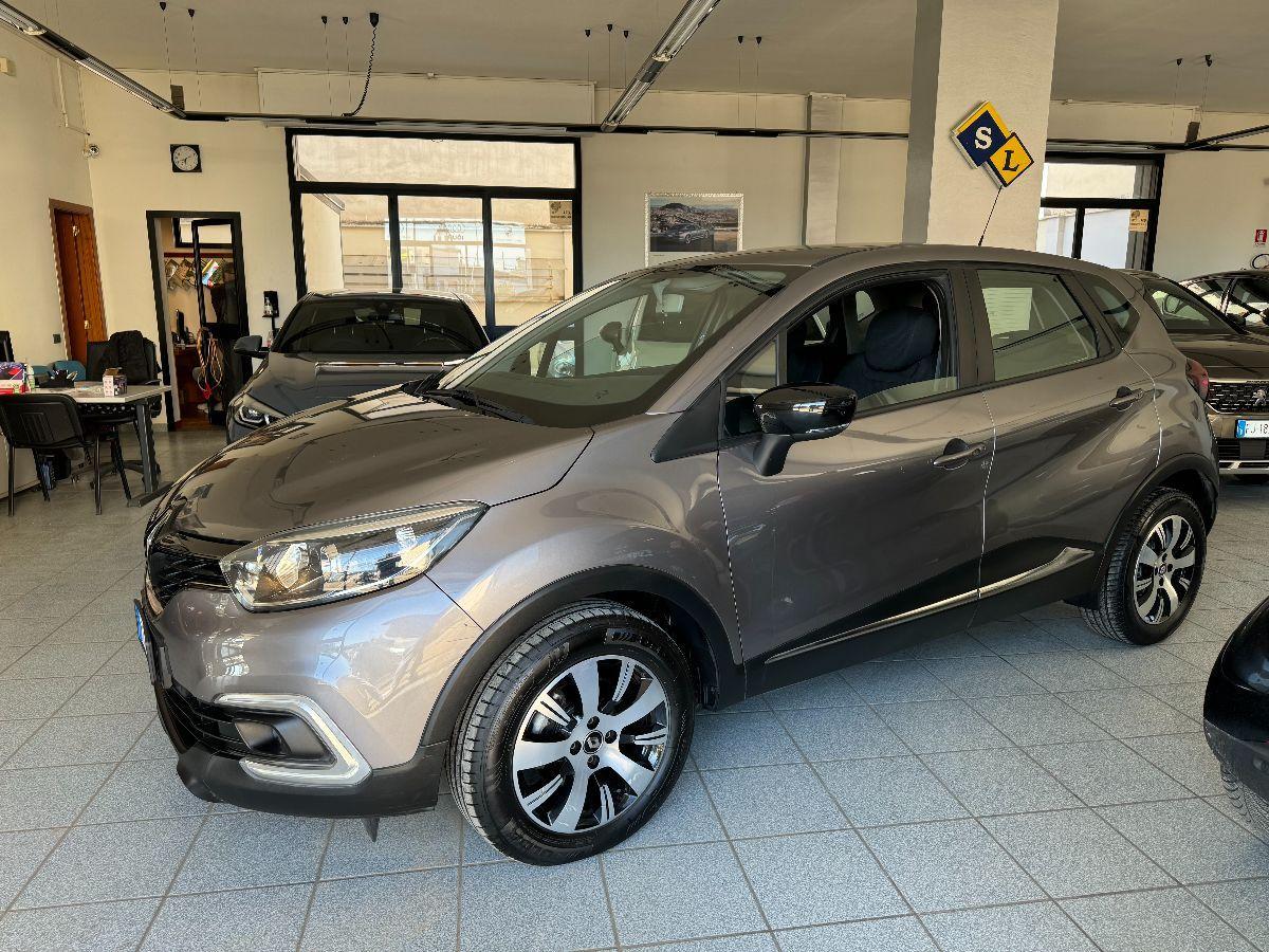 RENAULT - Captur - dCi 8V 90 CV Business UNICO PROP/ IVA DEDUCIBILE/ NAVIGATORE/ XENO/ PDC