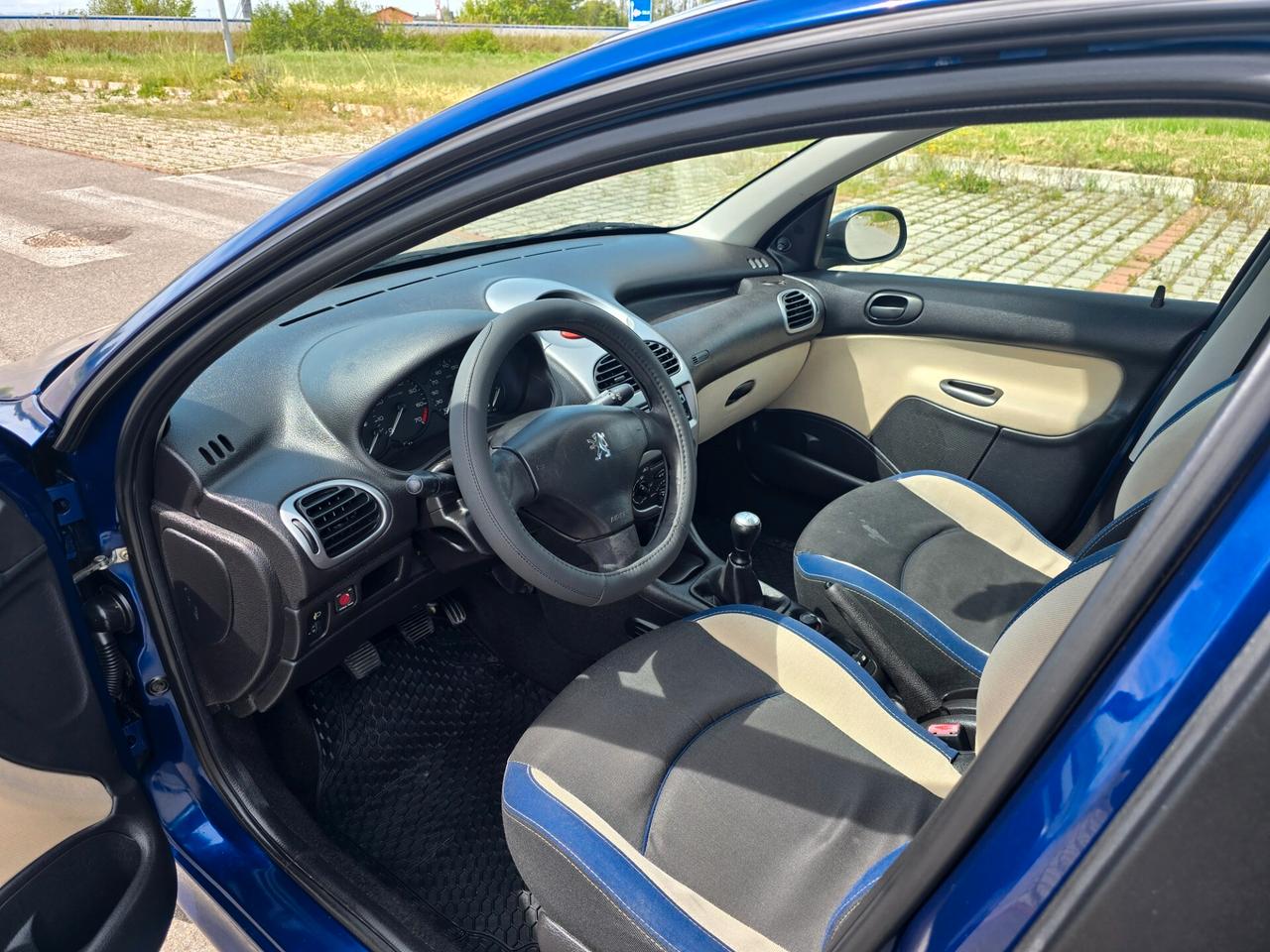 PEUGEOT 206 1.2 BENZINA NEOPATENTATI