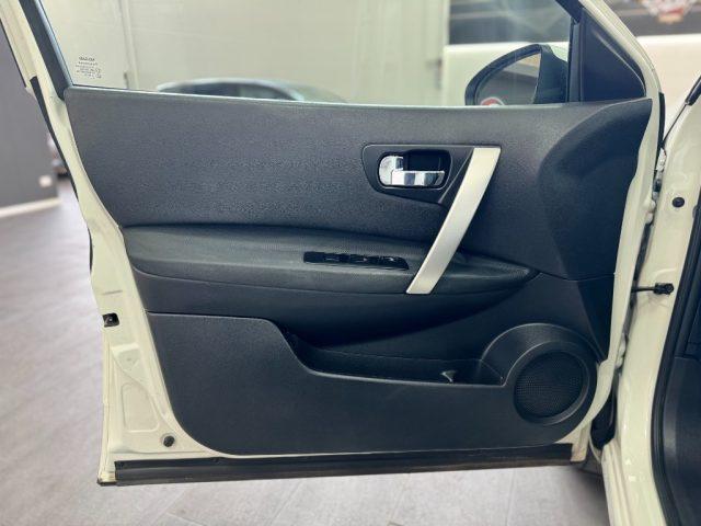 NISSAN Qashqai 1.6 dCi DPF Tekna 4x4