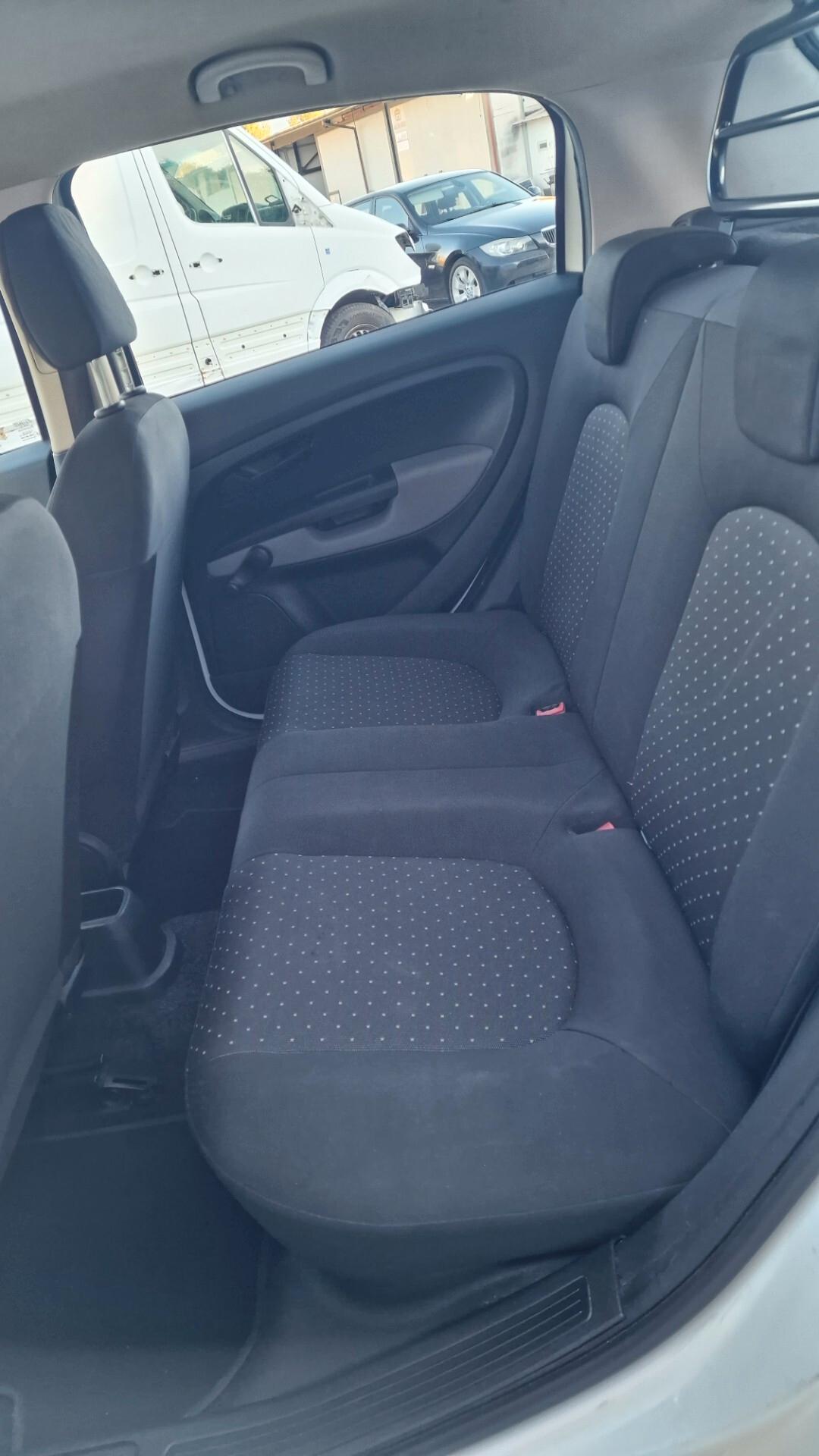 Fiat Grande Punto 1.3MJT 75 5p.Van Active 4pt