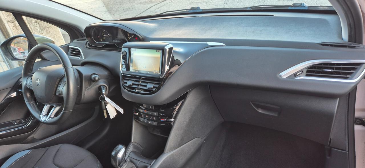 Peugeot 208 1.4 HDi 68 CV 5 porte Allure NEOPATENTATI