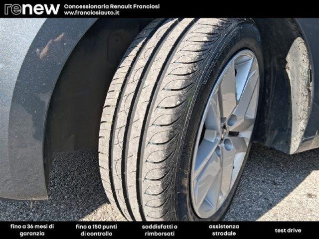 RENAULT Clio 1.6 E-Tech hybrid Zen 140cv auto my21