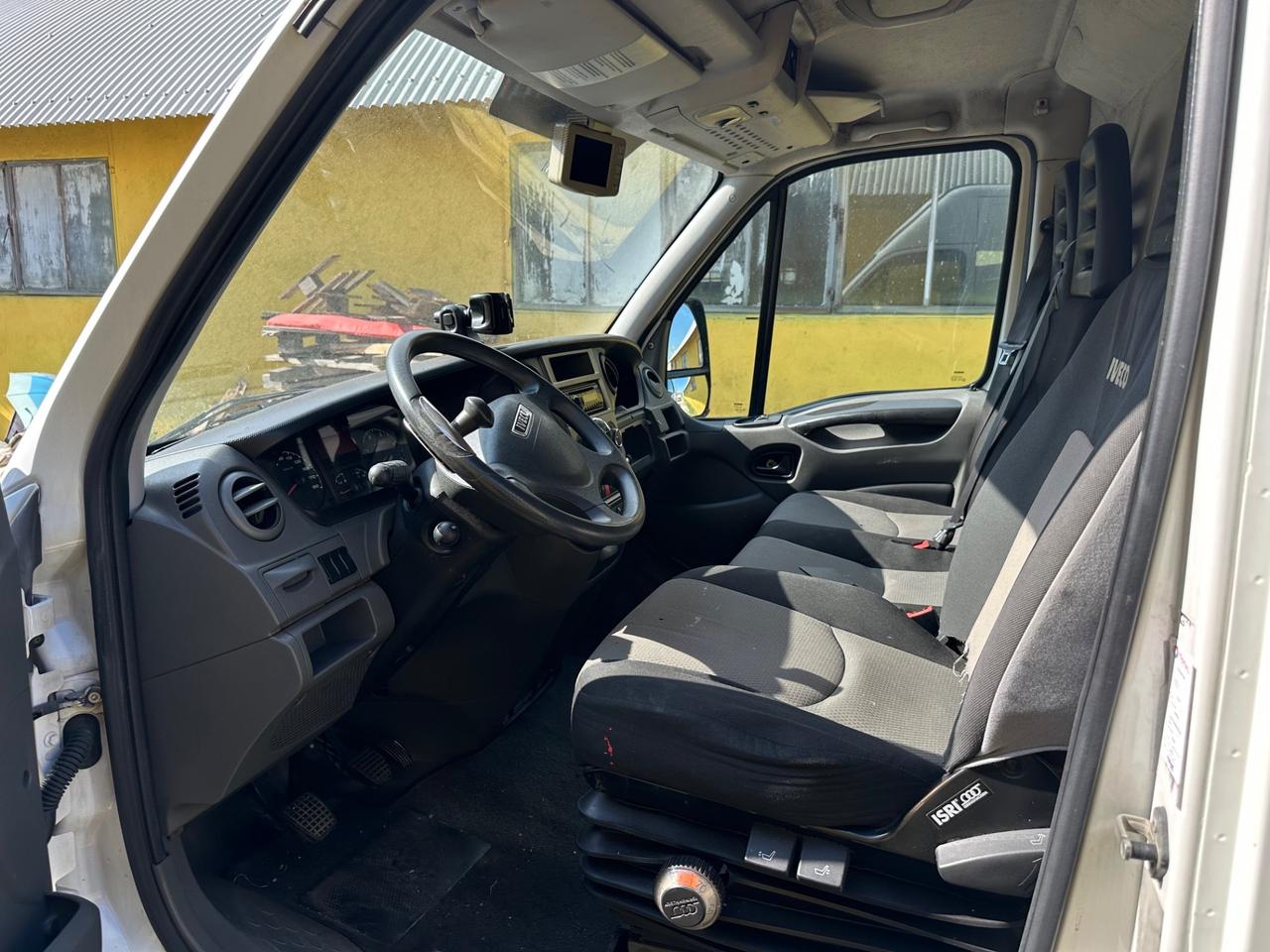 Iveco Daily 2.3d Maxi Lungo GancioT. Clima-2012