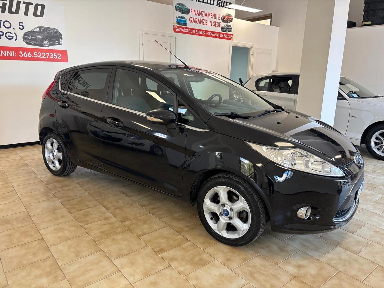 FORD FIESTA ANNO 2011 DS 1.4 ADATTA NEOPATENTATI KM 163 MILA