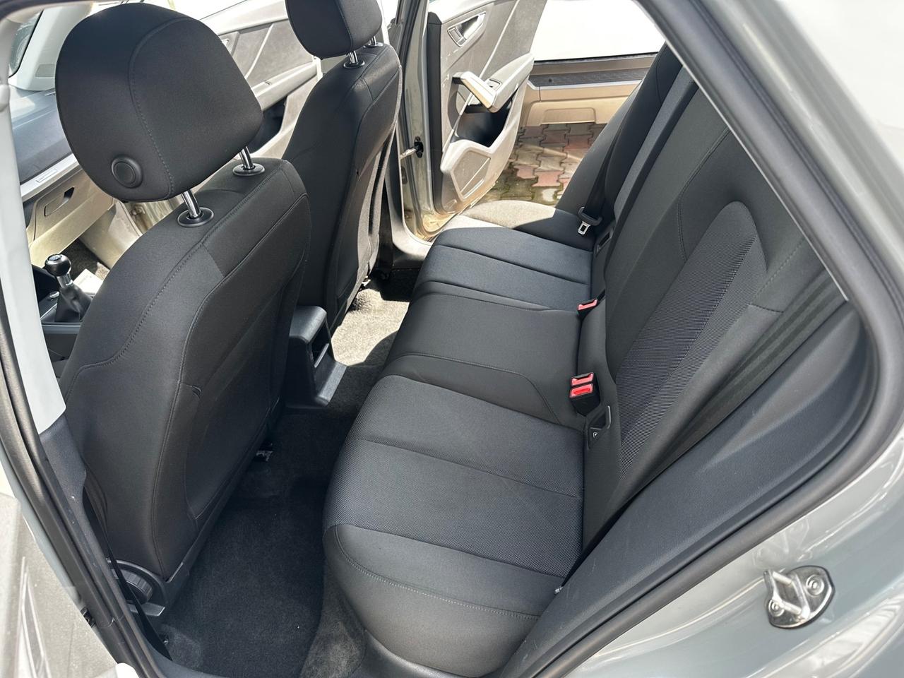 Audi Q2 30 TDI Business Design