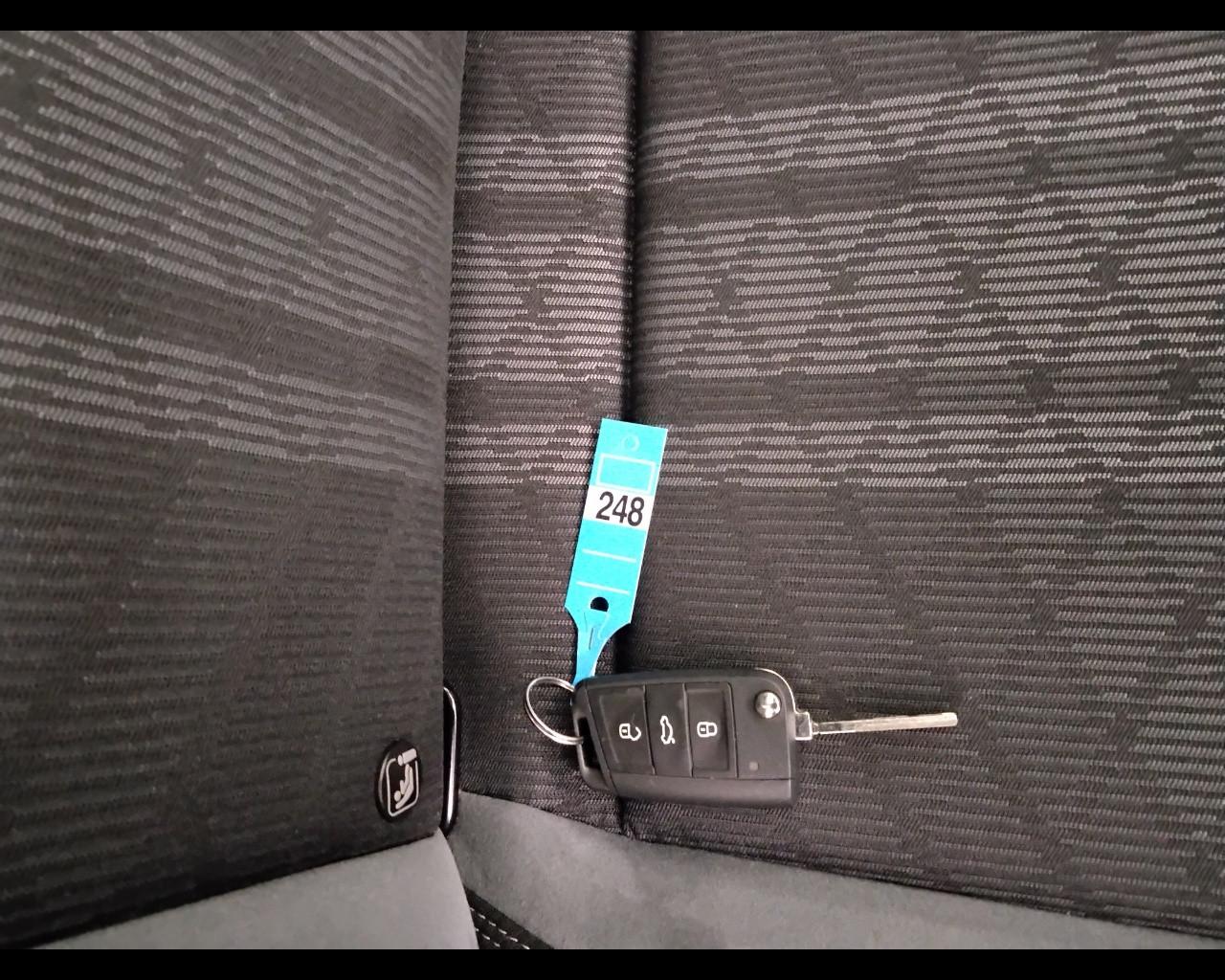 VOLKSWAGEN Taigo - Taigo 1.0 tsi R-Line 115cv