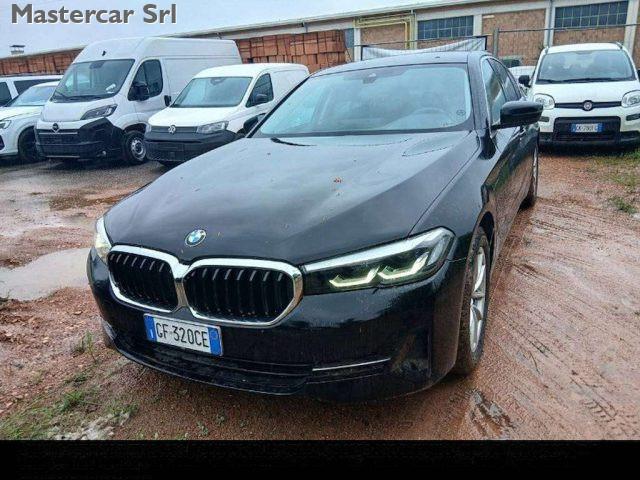 BMW 530 Serie 5 2020 Berlina LCI 530e Business auto - GF32