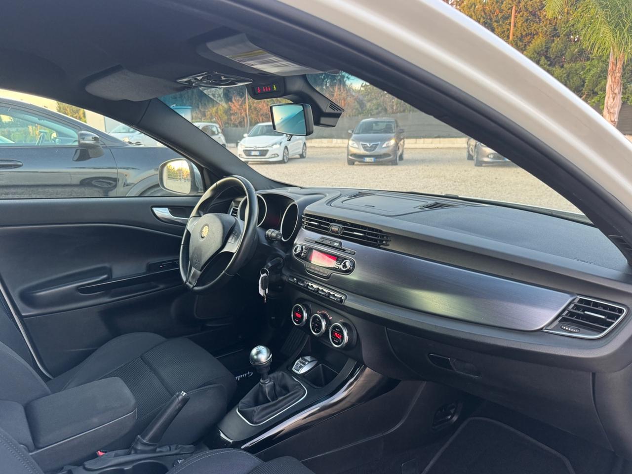 Alfa Romeo Giulietta 1.6 JTDm-2 105 CV Distinctive