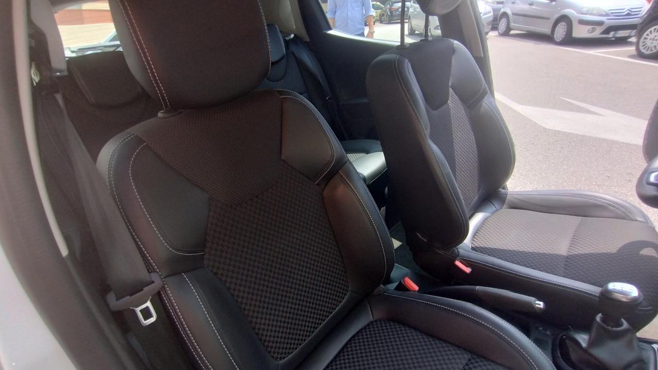 Renault Clio dCi 8V 75 CV 5 porte Moschino Zen NEOPATENTATI
