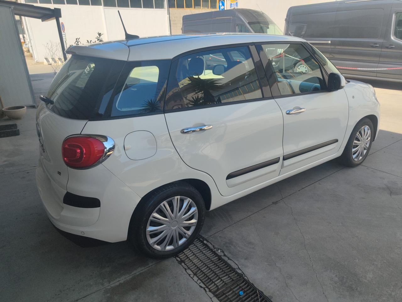 Fiat 500L 1.6 Multijet 120 CV lounge full optional euro6