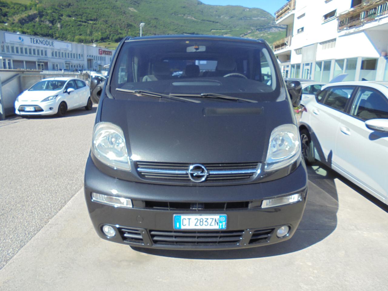Opel Vivaro 27 2.5 CDTI/135CV PC-TN Tour