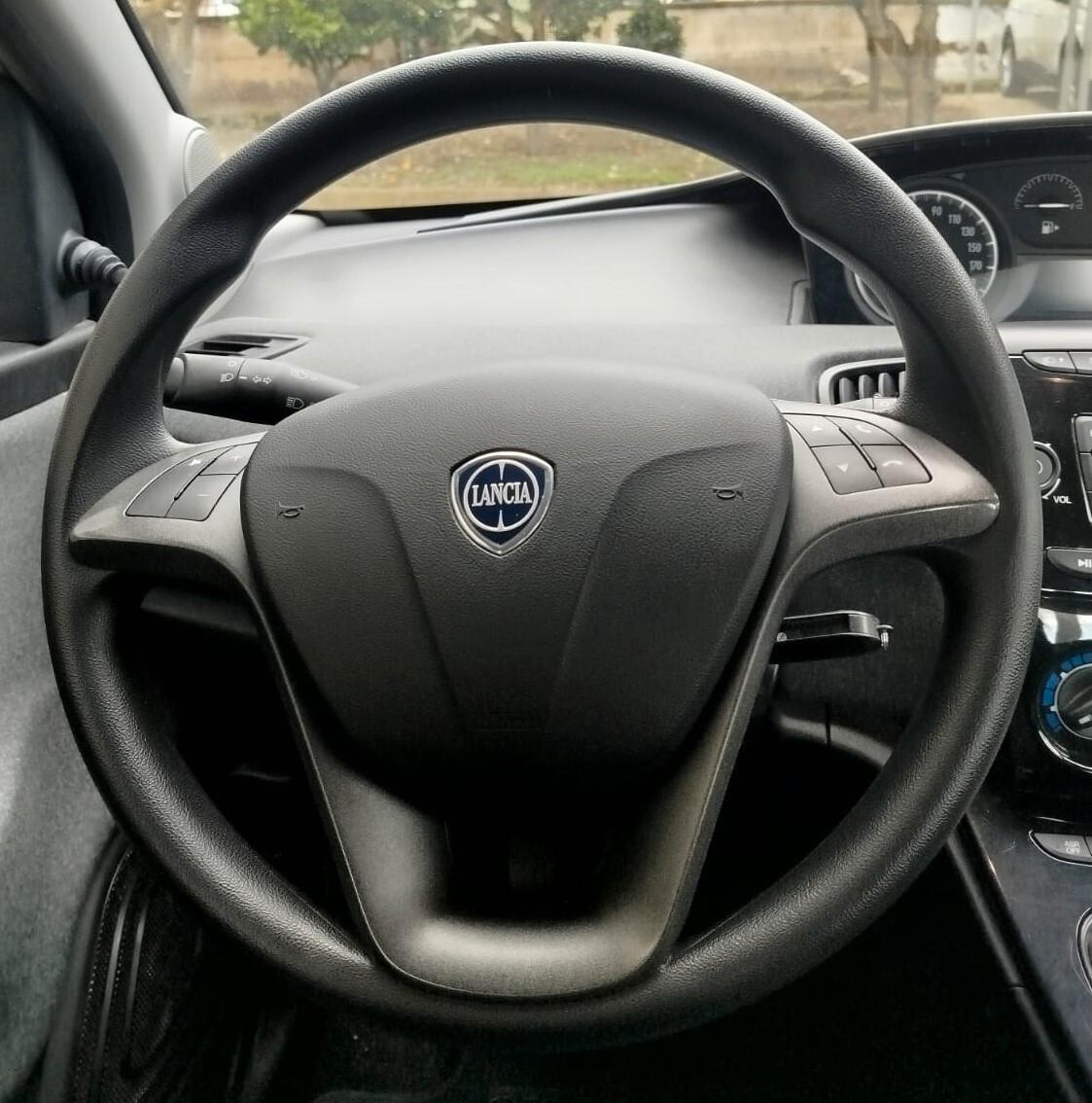 Lancia Ypsilon 1.0 FireFly 5 p. S&S Hybrid Ecochic A. Ferretti 69 CV NEO 2022 IVA