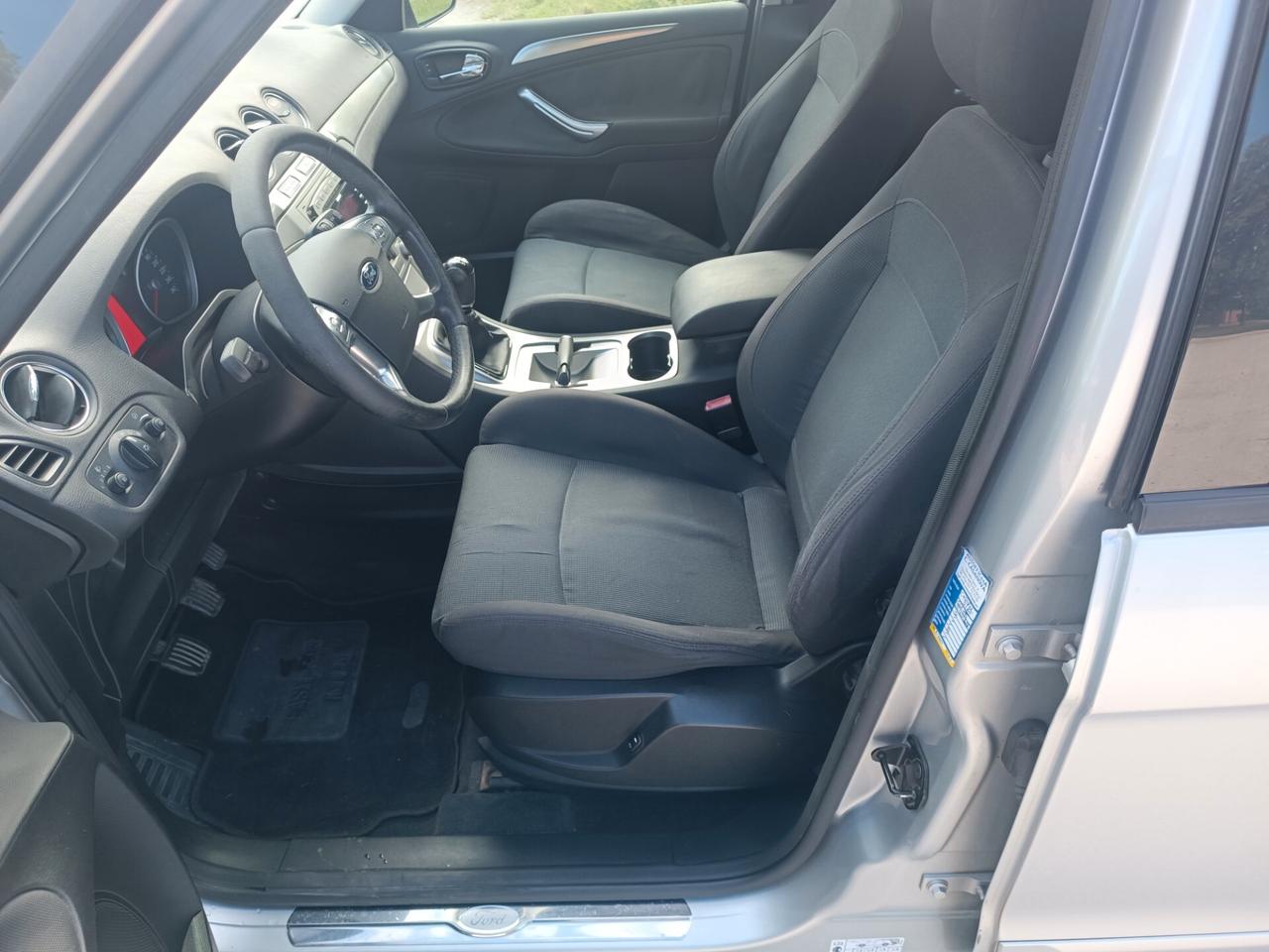 Ford S-Max 2.0 145CV Titanium pochi km