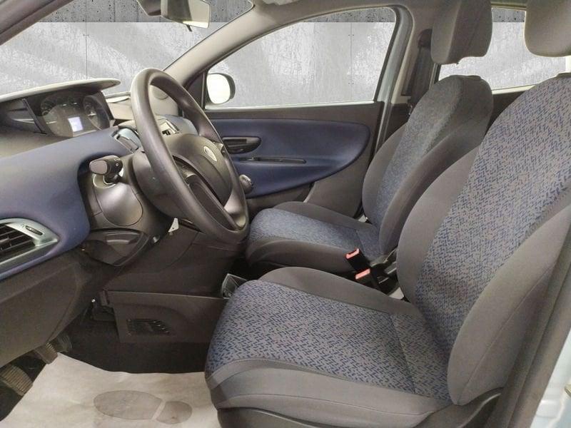 Lancia Ypsilon 1.0 firefly hybrid Silver Plus s&s 70cv