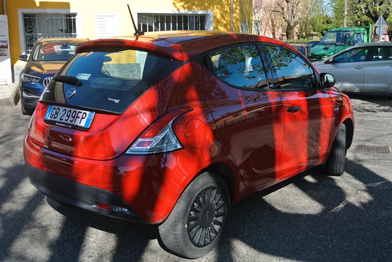 Lancia Ypsilon 1.2 69 CV 5 porte S&S Elefantino Blu