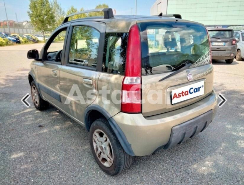 Fiat Panda 1.3 MJT 16V DPF 4x4 Climbing