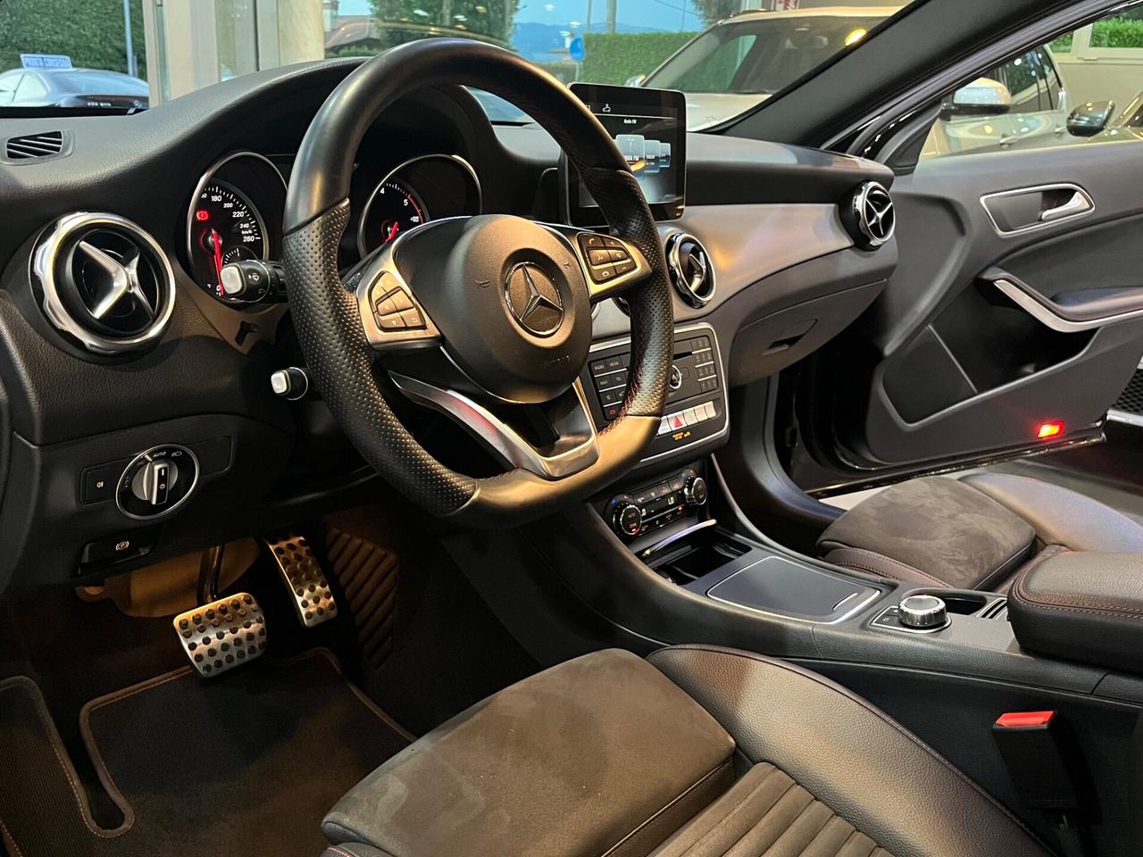 Mercedes-benz GLA 200 GLA-X156 PREMIUM 72.000 KM!!!