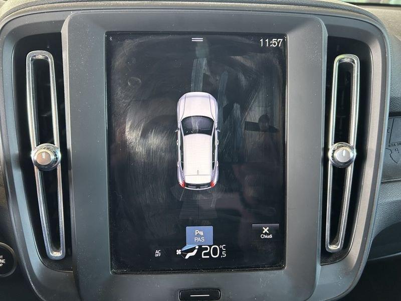 Volvo XC40 T2 Momentum Core 1 PROPRIETARIO - GANCIO TRAINO