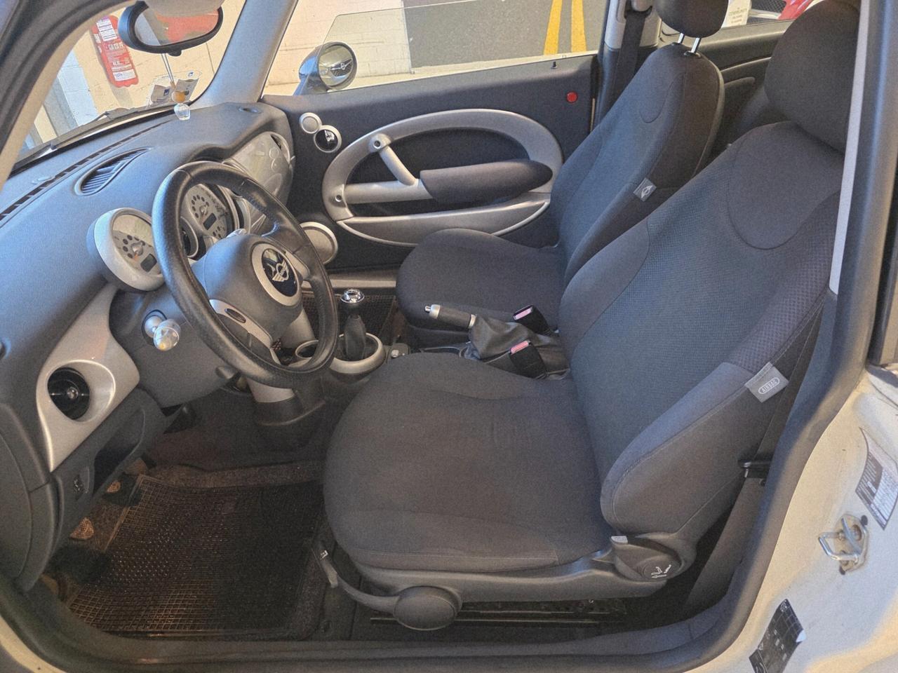 Mini 1.6 16V Cooper Neopatentati