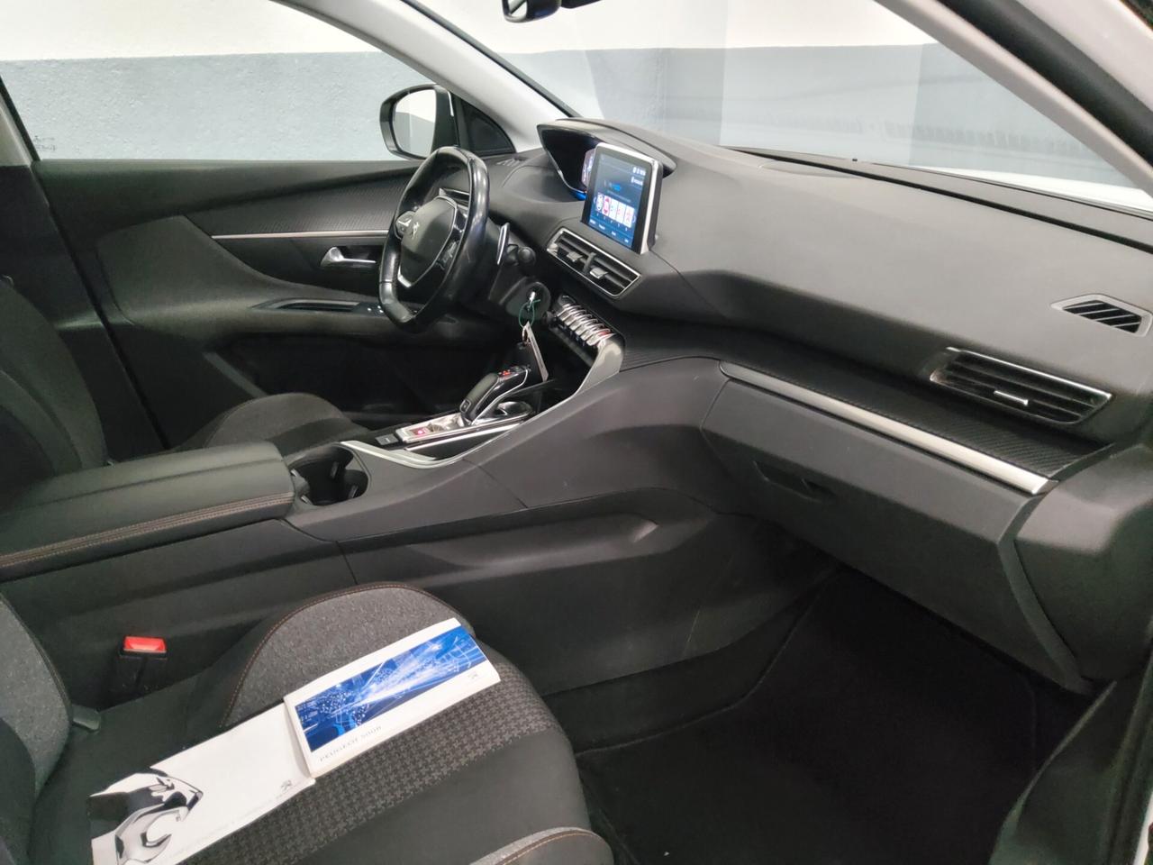 Peugeot 5008 BlueHDi 130 S&S Business