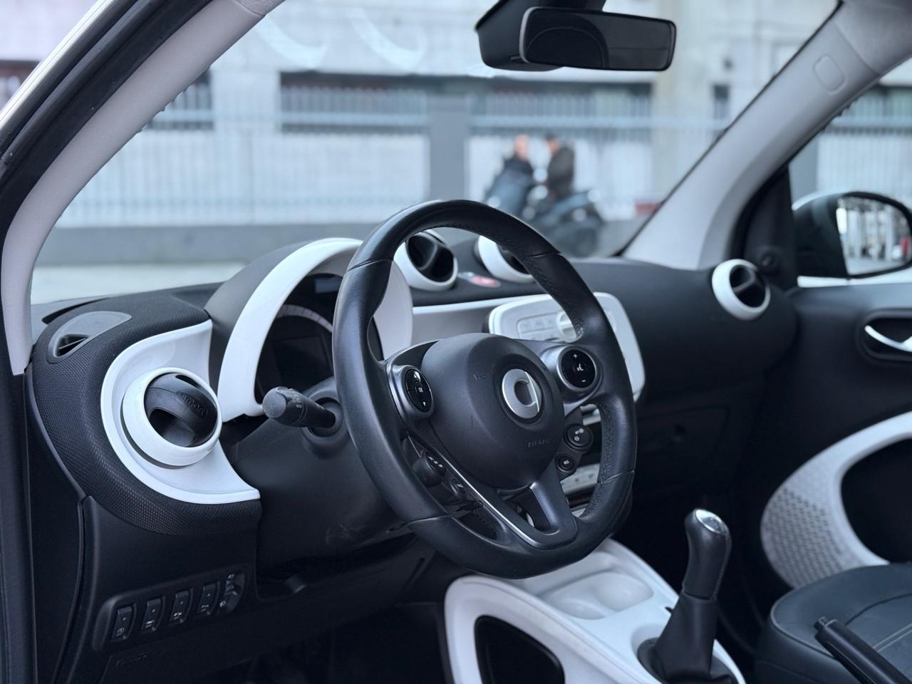 Smart ForTwo 70 1.0 prime con soli 40.000 km