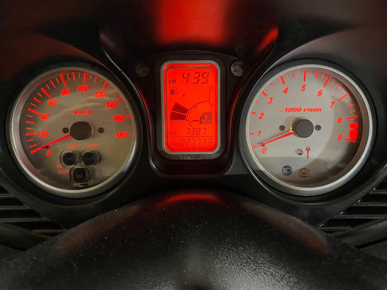 Yamaha T Max cc 500 anno 2004 km 27000 Perfetto!