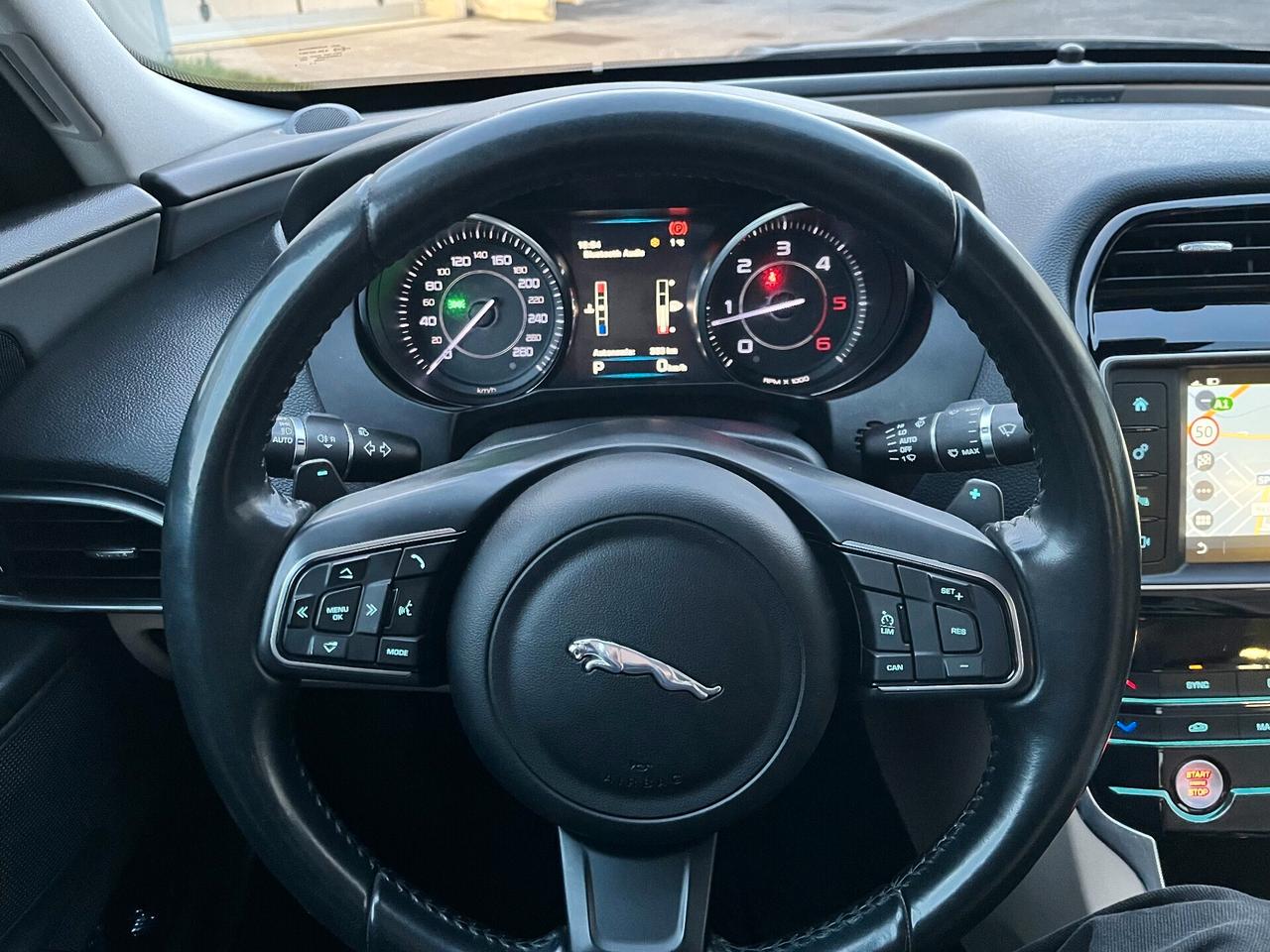 Jaguar XE 2.0 D Turbo Portfolio