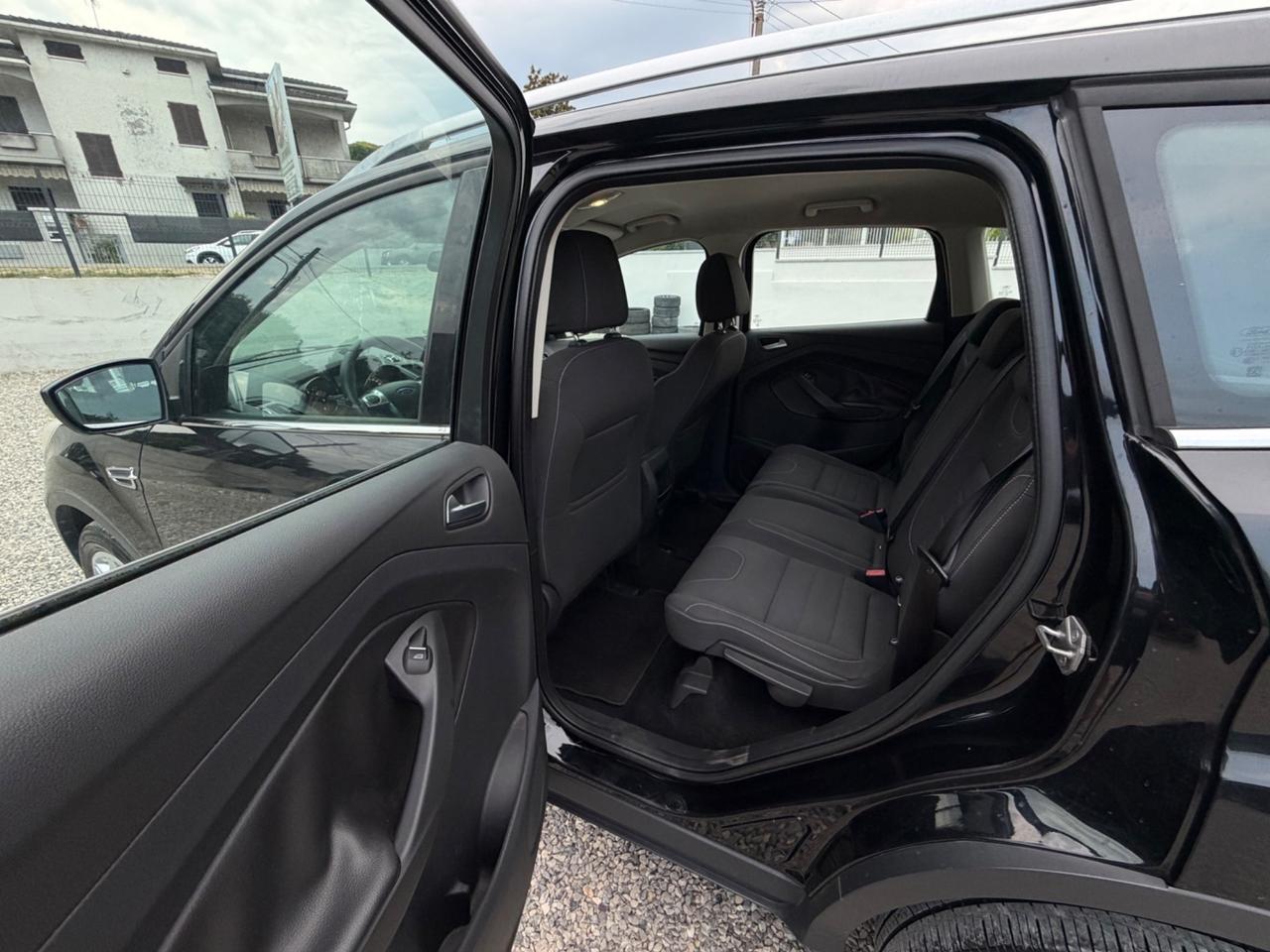 Ford Kuga 2.0 TDCI 140 CV 4WD Titanium