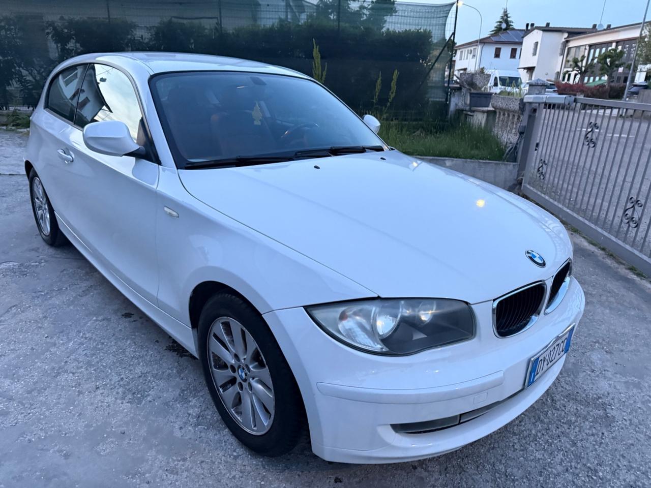 BMW SERIE 1 116D 2.0 DIESEL SOLI 77 MILA KM 09
