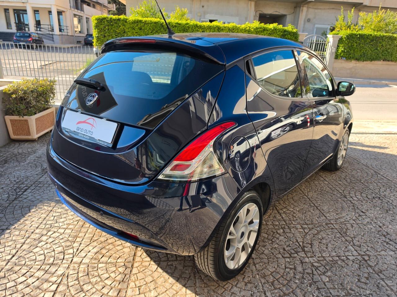 Lancia Ypsilon 1.2 69 CV 5 porte Gold