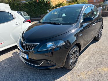 Lancia Ypsilon 1.0 FireFly 5 porte S&S Hybrid Gold