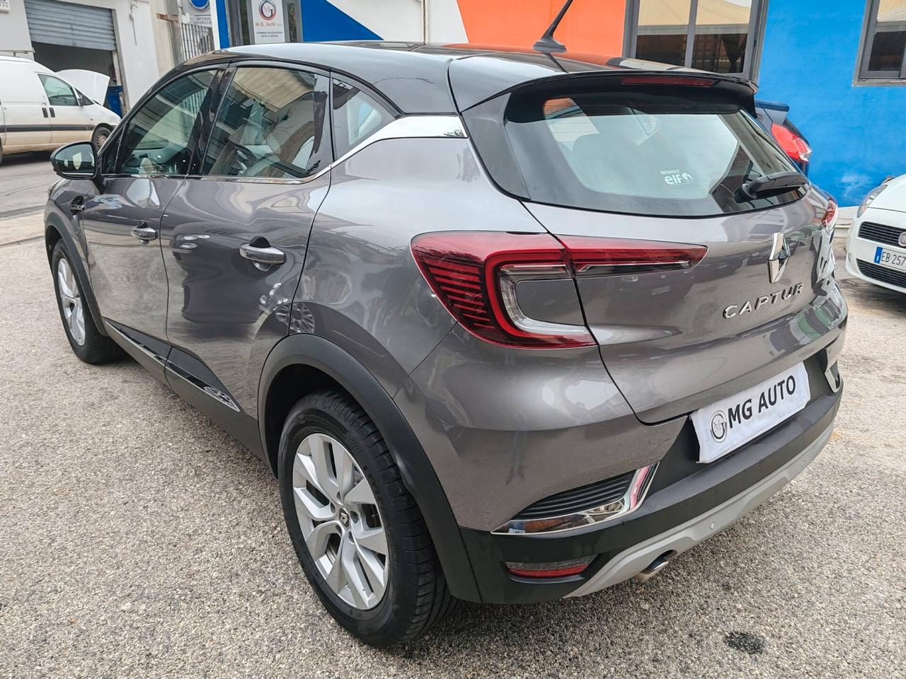 Renault Captur TCe 100 CV Intens