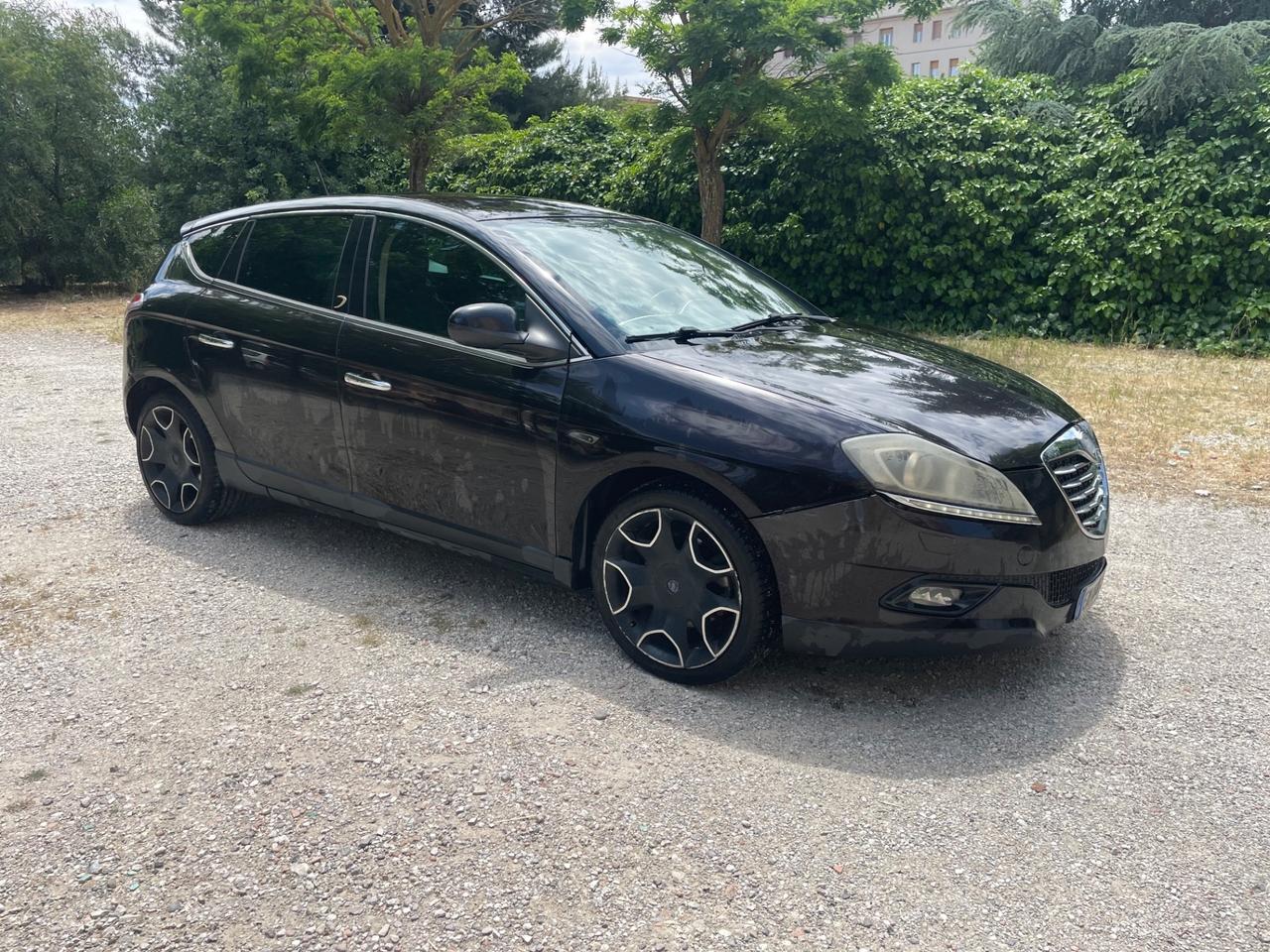 Lancia Delta 1.9 MJT Twinturbo DPF Gold