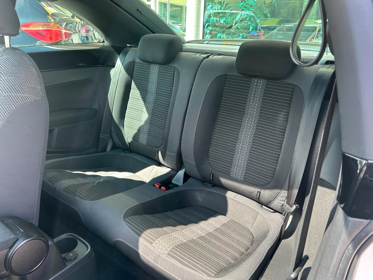 Volkswagen Maggiolino 2.0 TSI DSG Sport