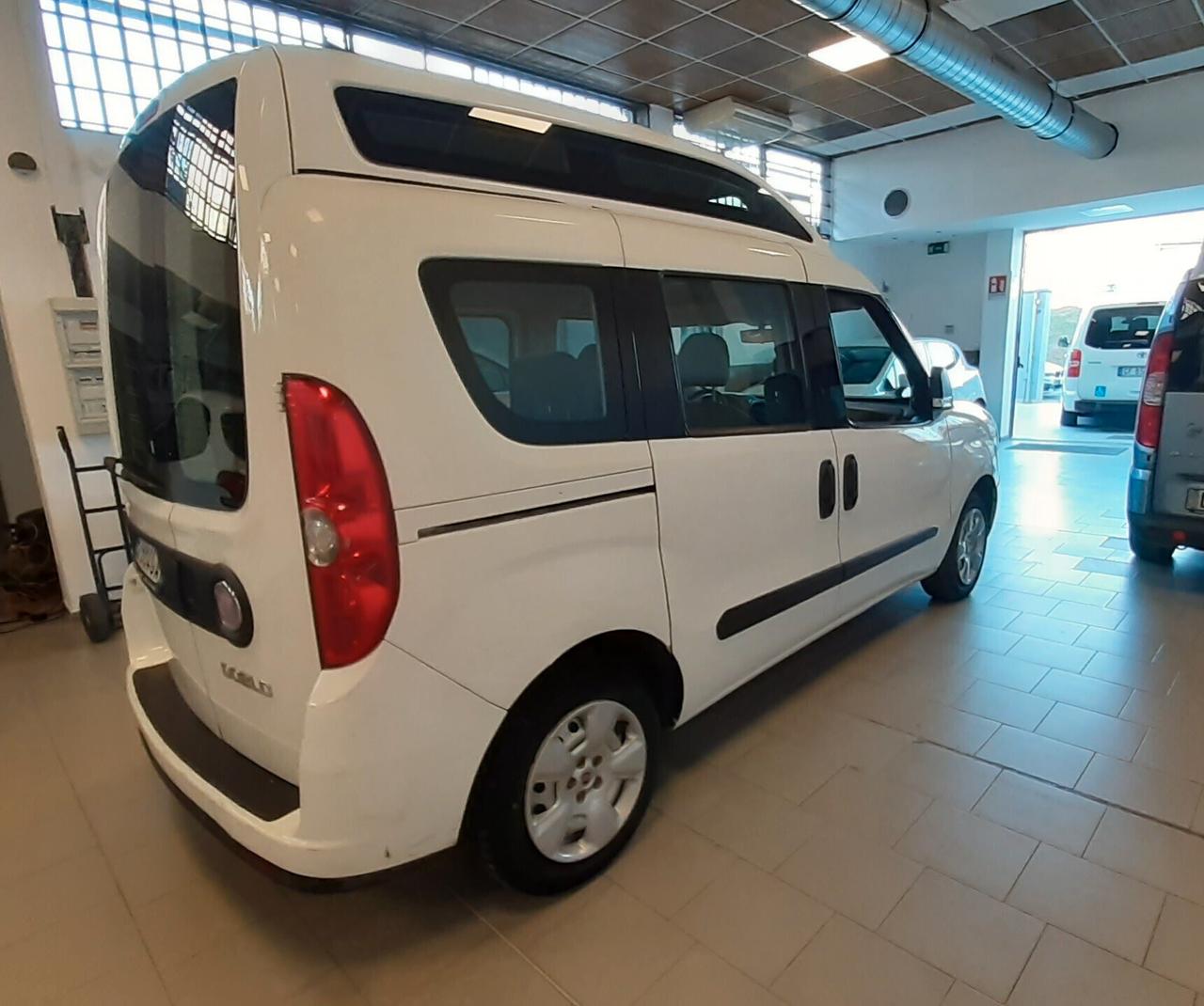 Doblò trasporto disabili Multijet pedana elettrica