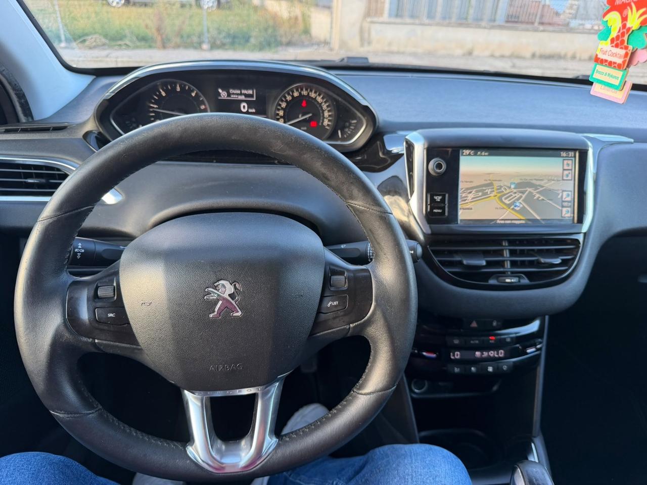Peugeot 208 1.4 HDi 2014 Allure