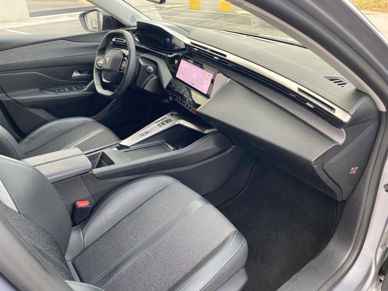 Peugeot 308 Berlina 1.5 130 S&S EAT8 Allure Pack