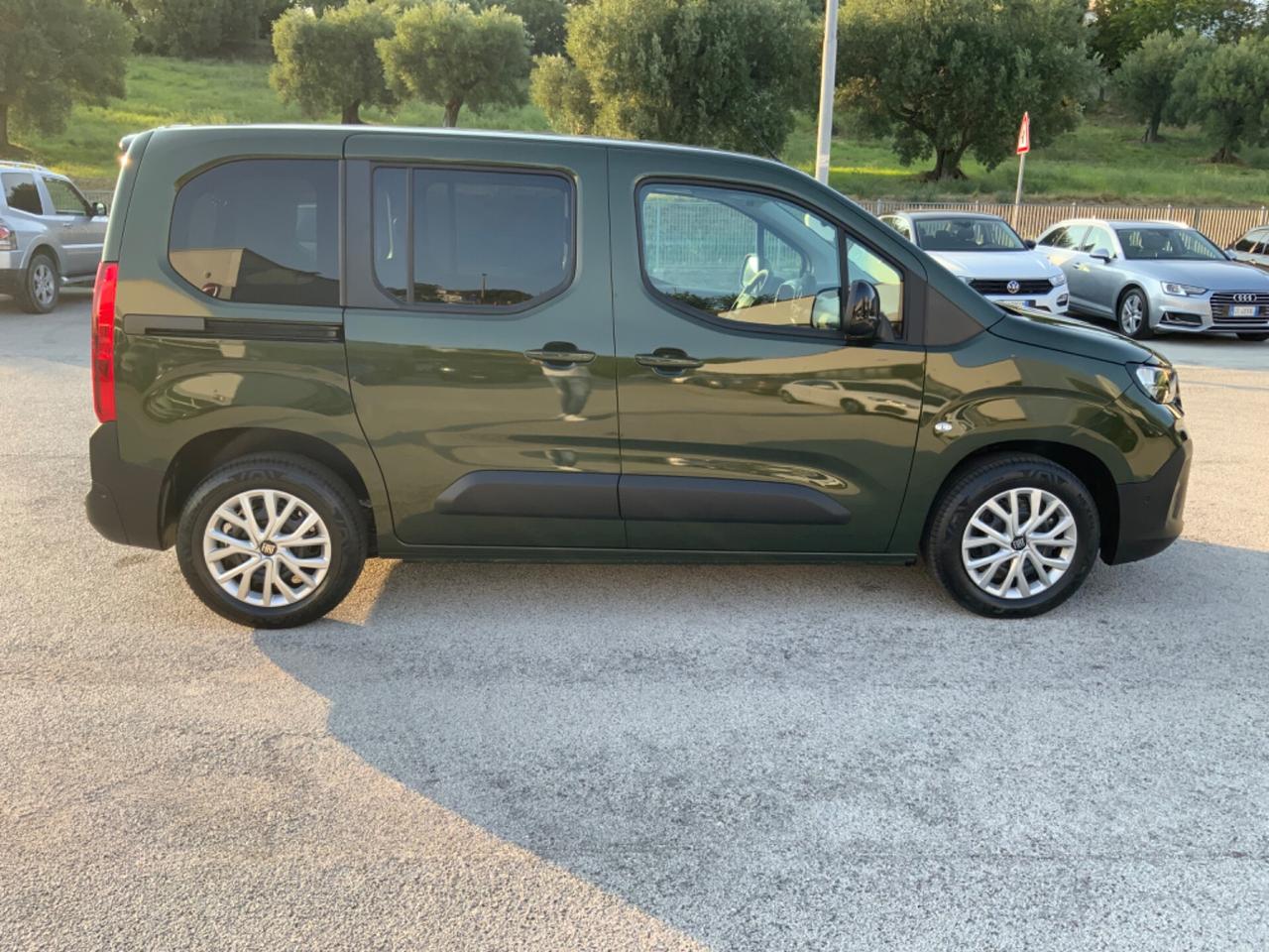 Fiat Doblo Doblò 1.5 BlueHdi 100CV Crew Cab 5 POSTI FULL OPT
